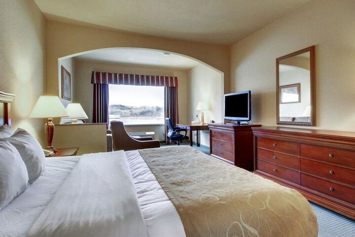 Room 16 of 33