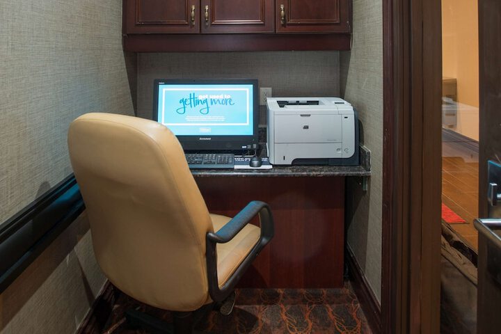 Business Center 43 of 43