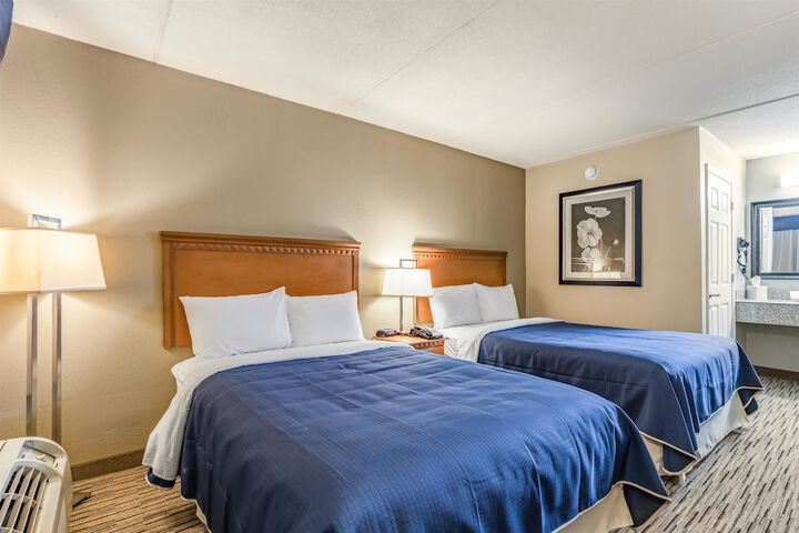 Room 10 of 24
