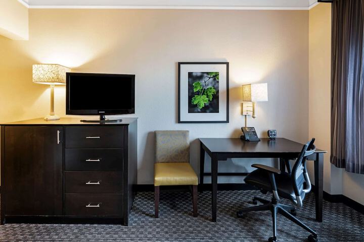 Room 19 of 40