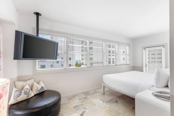 Room 20 of 35