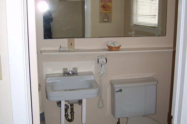 Room 22 of 47