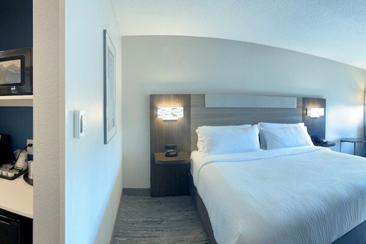 Room 31 of 145
