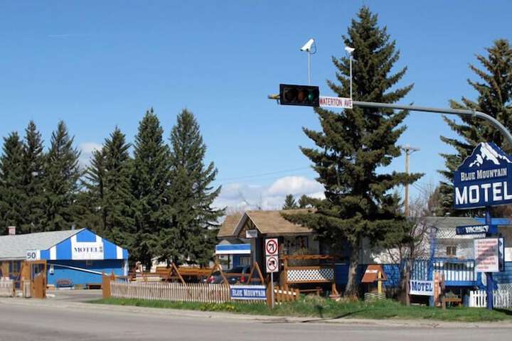 Blue Mountain Motel