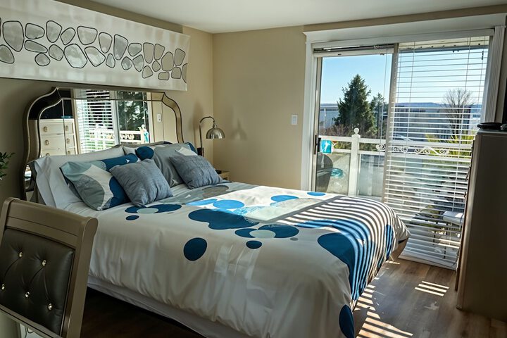 Ocean Breeze B & B