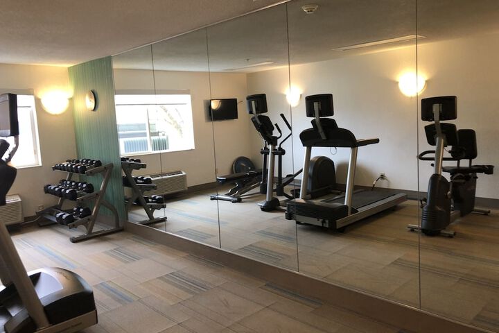 Holiday Inn Express Mt. Vernon by IHG