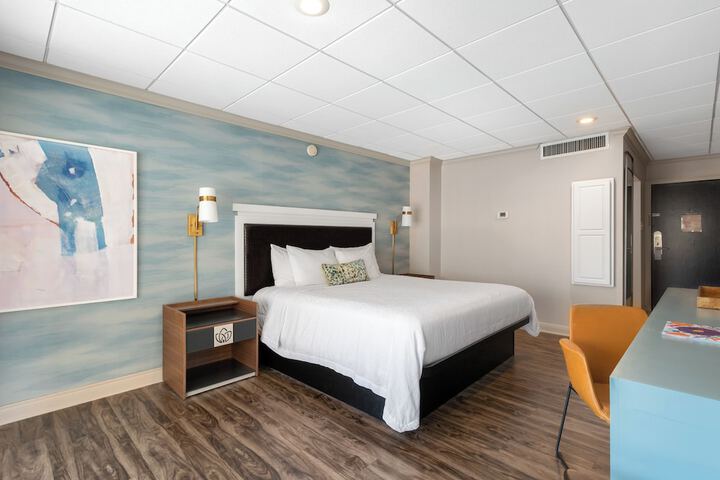 Room 122 of 250