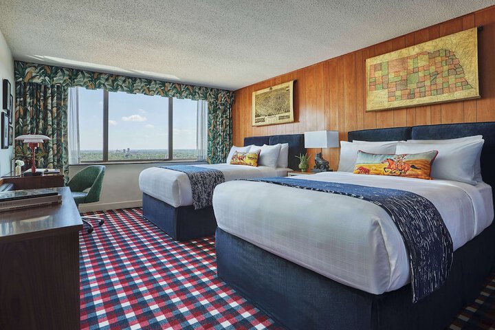 Room 42 of 76