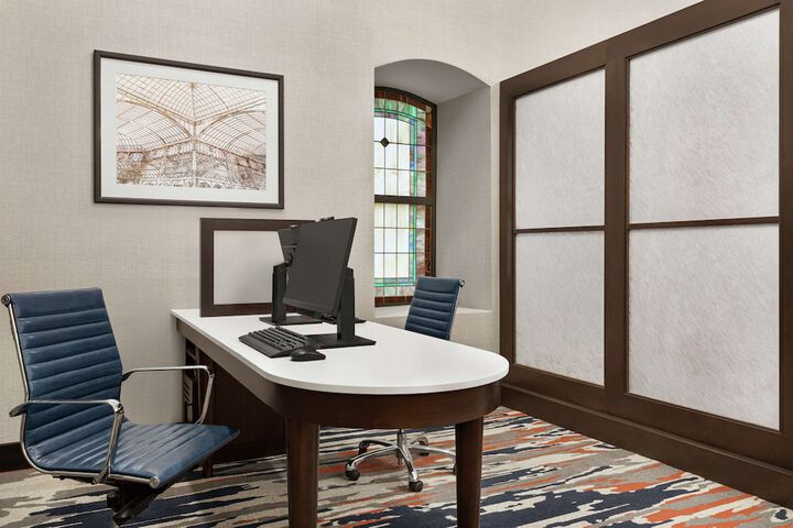 Business Center 59 of 59