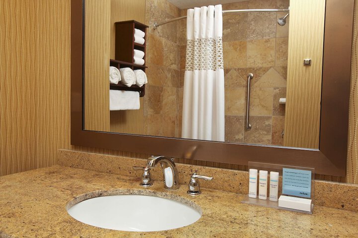 Hampton Inn & Suites by Hilton Fargo Medical Center