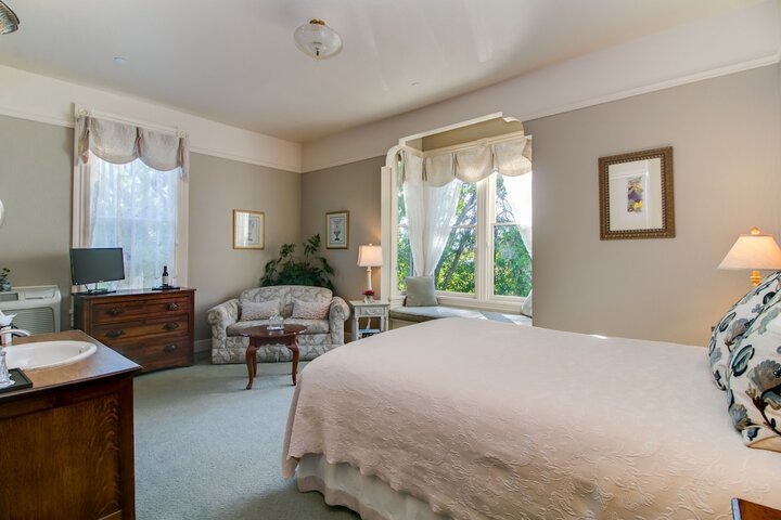 Winchester Inn