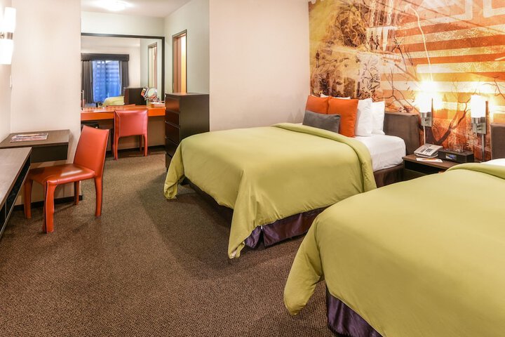 The Tangerine - a Burbank Hotel
