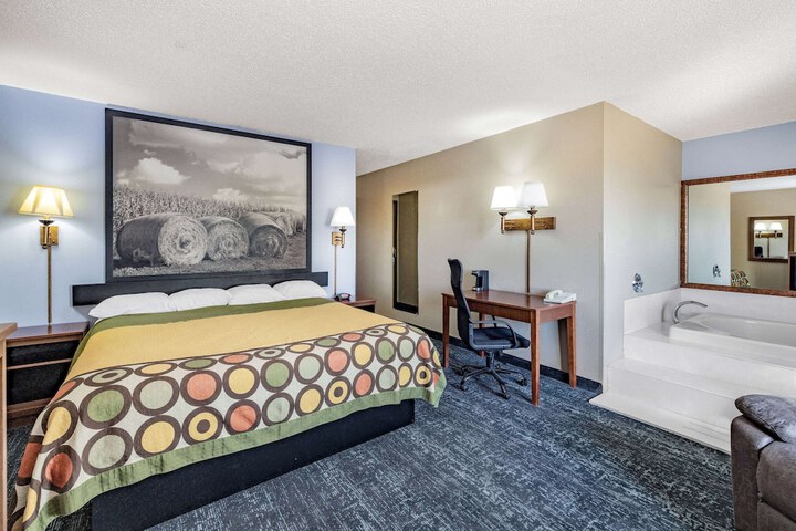 Super 8 by Wyndham Valentine NE