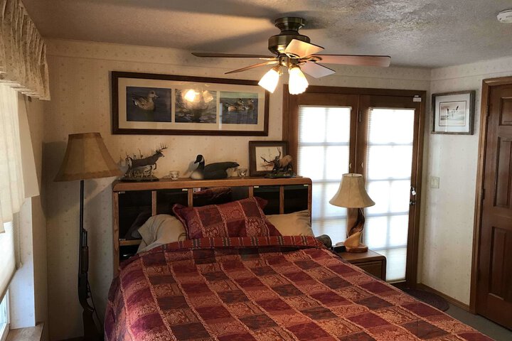 Room 14 of 22