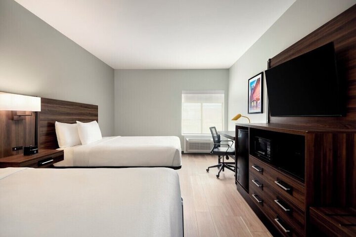 La Quinta Inn & Suites by Wyndham Gonzales LA