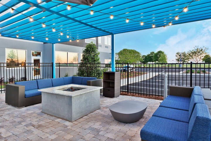 Terrace/Patio 44 of 45