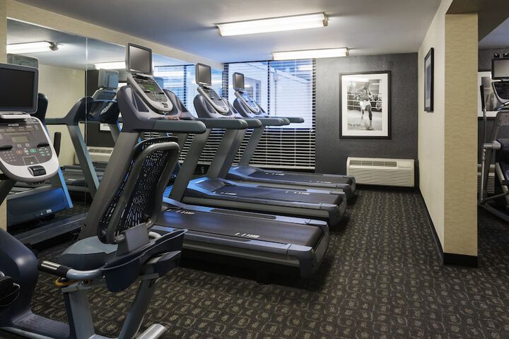 Holiday Inn Cincinnati-Riverfront by IHG