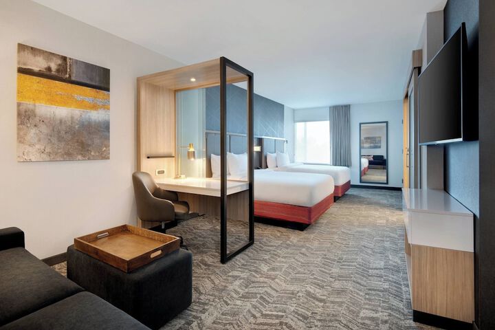Room 9 of 27