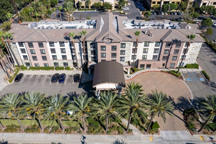 Hotel 5 of 104