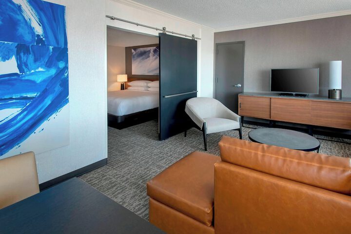 Newark Liberty International Airport Marriott