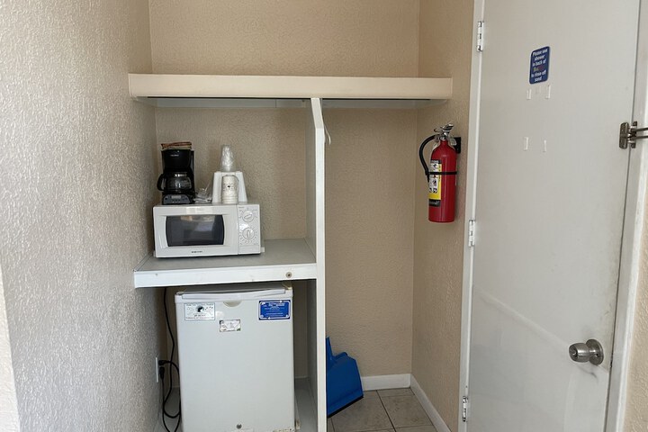 Room 11 of 26