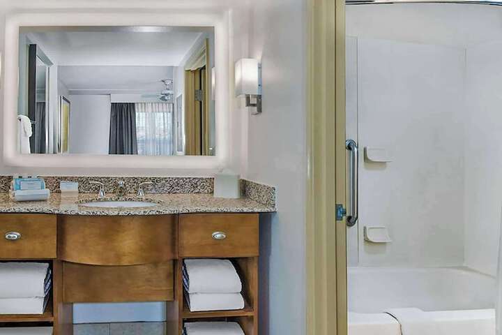 Room 20 of 28