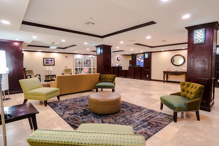 Holiday Inn Express & Suites Pampa by IHG