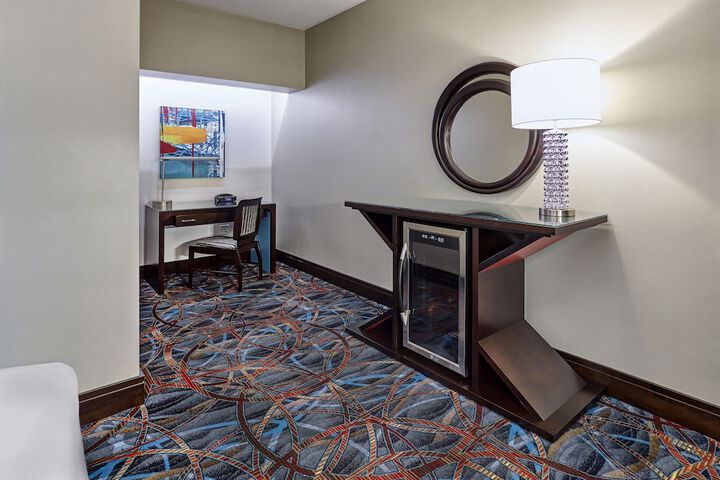 Mystic Lake Casino Hotel