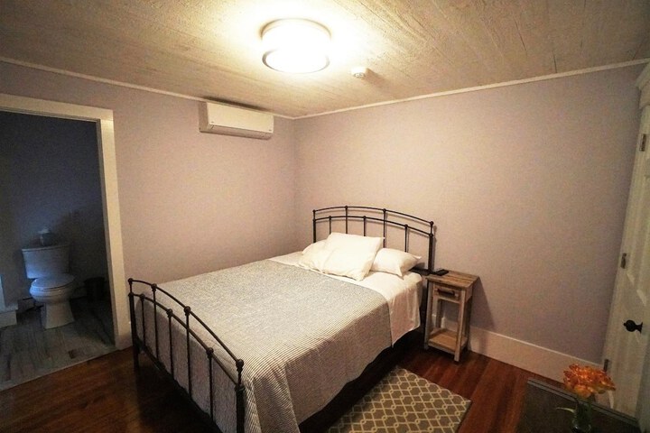 Room 39 of 48