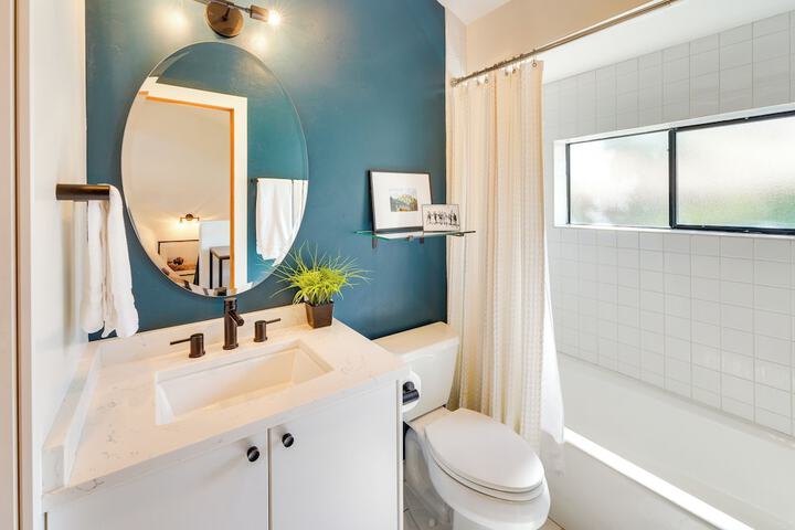 Walk to Main St. & Lifts: Ketchum Townhouse!