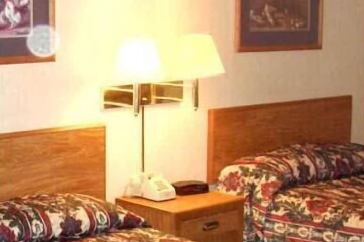 Room 6 of 20