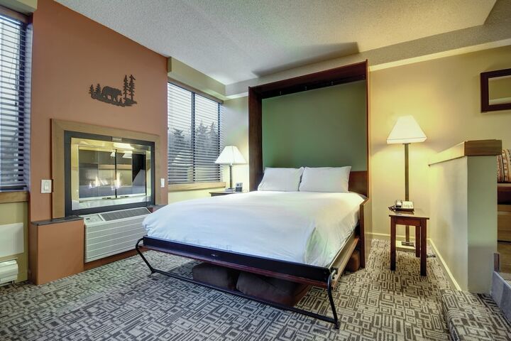 Room 30 of 64
