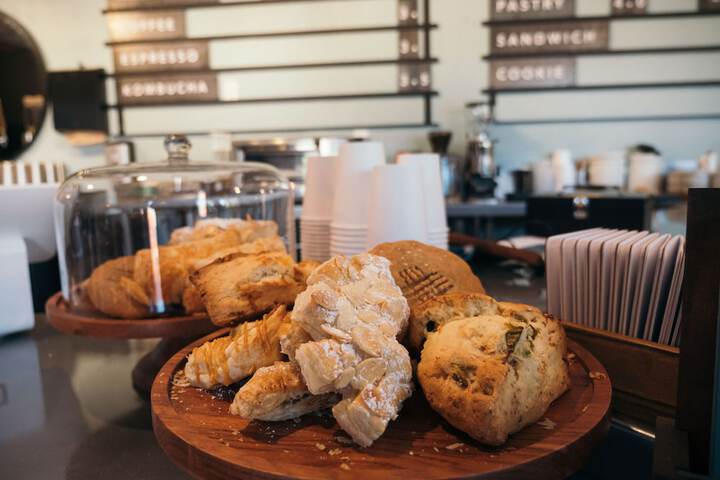 Breakfast/Coffee Service 36 of 43