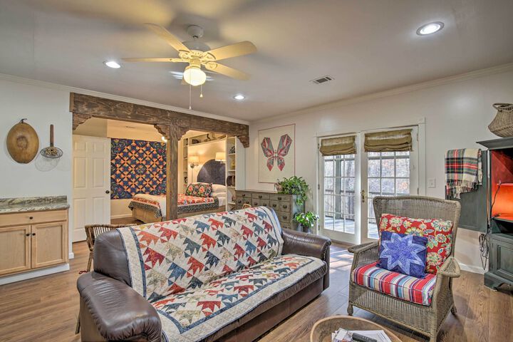 Cozy & Quiet Studio w / Porch Near Scenic Railway!