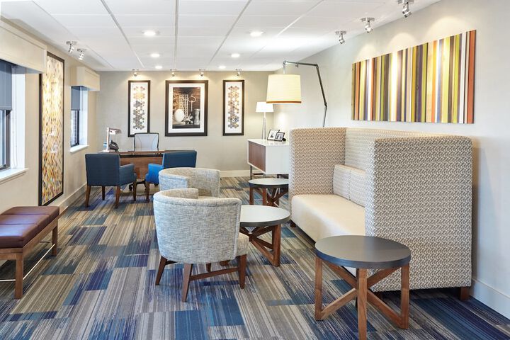 Holiday Inn Express Sheboygan-Kohler by IHG