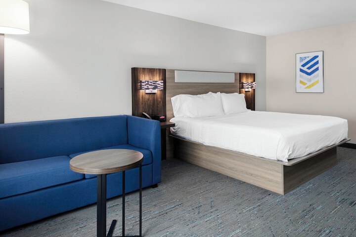 Room 33 of 58
