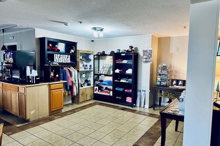 Gift Shop 42 of 42