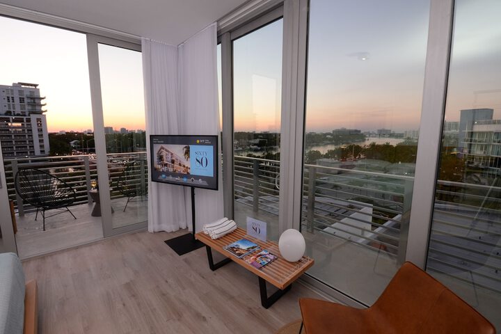 Room 45 of 103