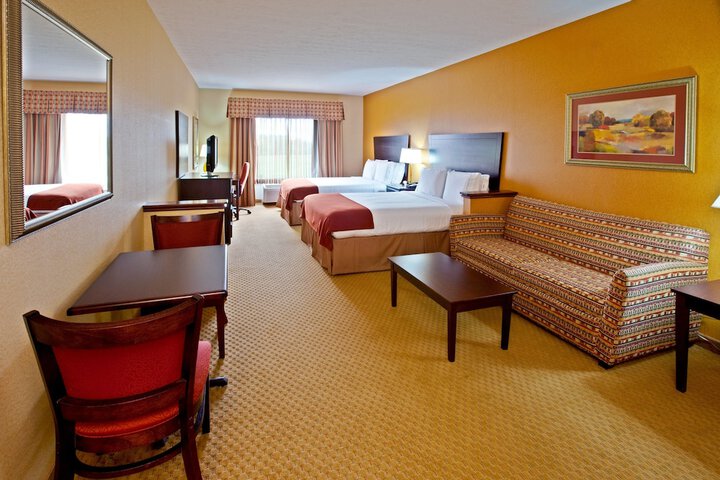 Room 33 of 71
