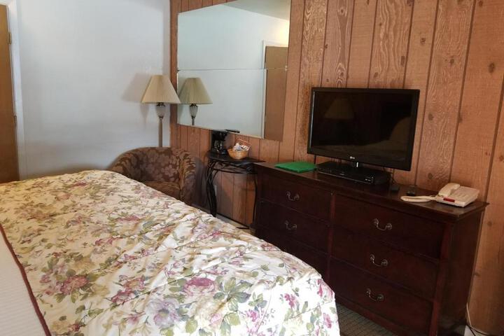 Gold Pan Lodge
