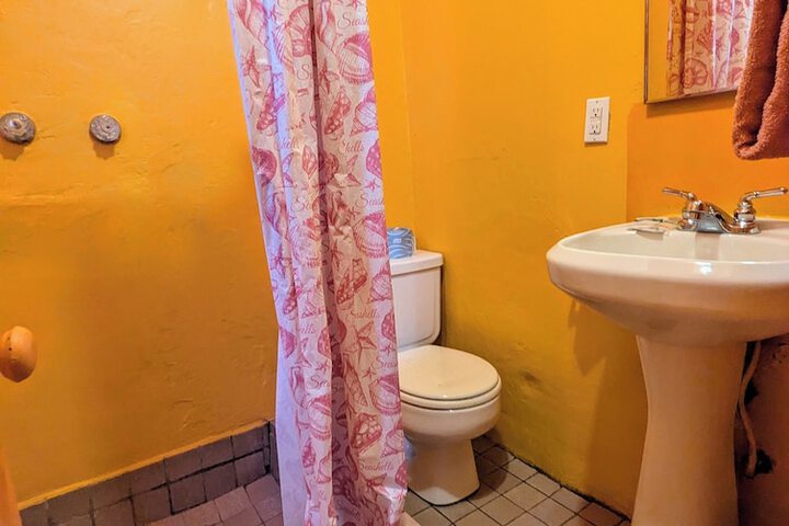 Room 143 of 286