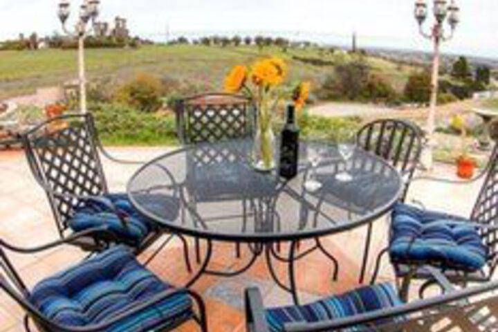 Paso City View 3 Br Home by RedAwning
