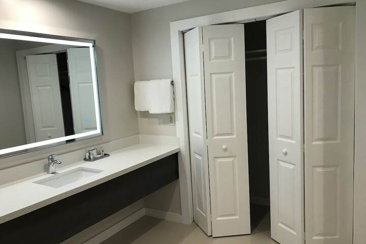 Room 19 of 68