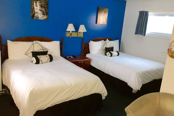 Room 32 of 44