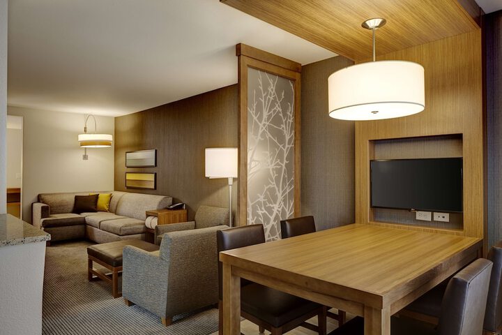 Room 12 of 38