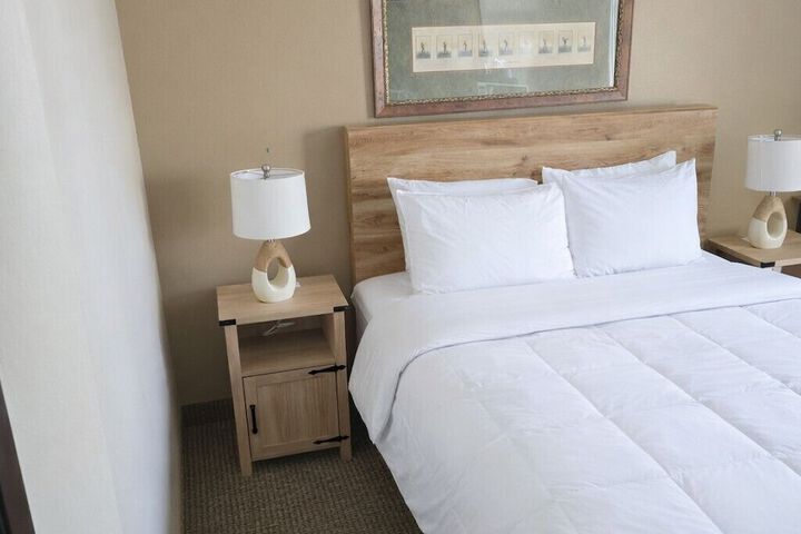 Nisswa Hotel and Suites