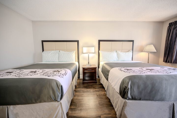 River Oak Inn