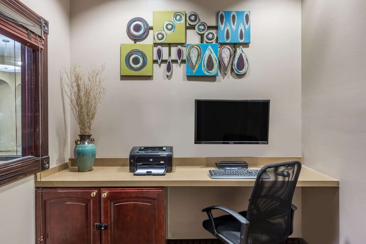 Days Inn by Wyndham Pearl / Jackson Airport