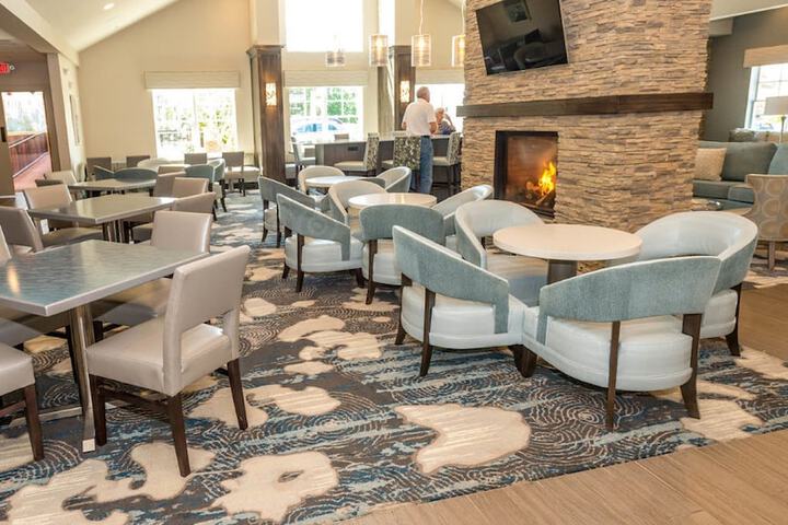Howard Johnson by Wyndham Middletown Newport Area