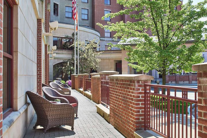 Hampton Inn & Suites Saratoga Springs Downtown